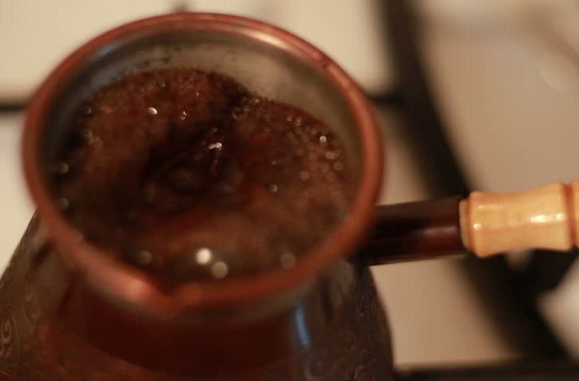 Как готовить кофе в турке